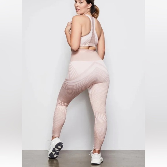 Good American Pants - Good American Two Piece Dynamic Blush Pink Seamless Workout Set